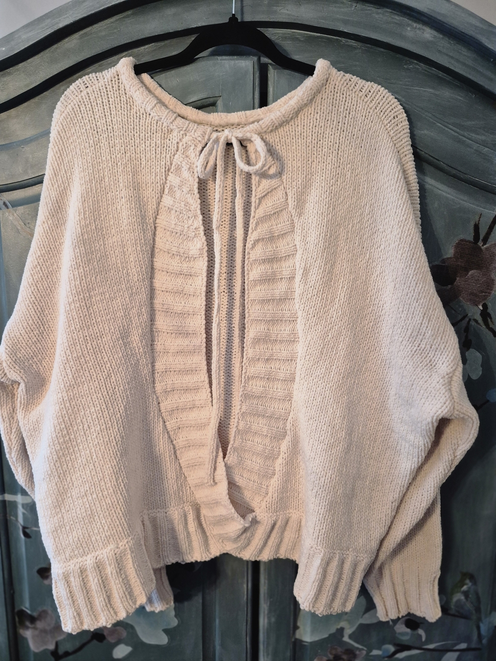 She + Sky Cream Open-Back Tie-Back Cable Knit Sweater